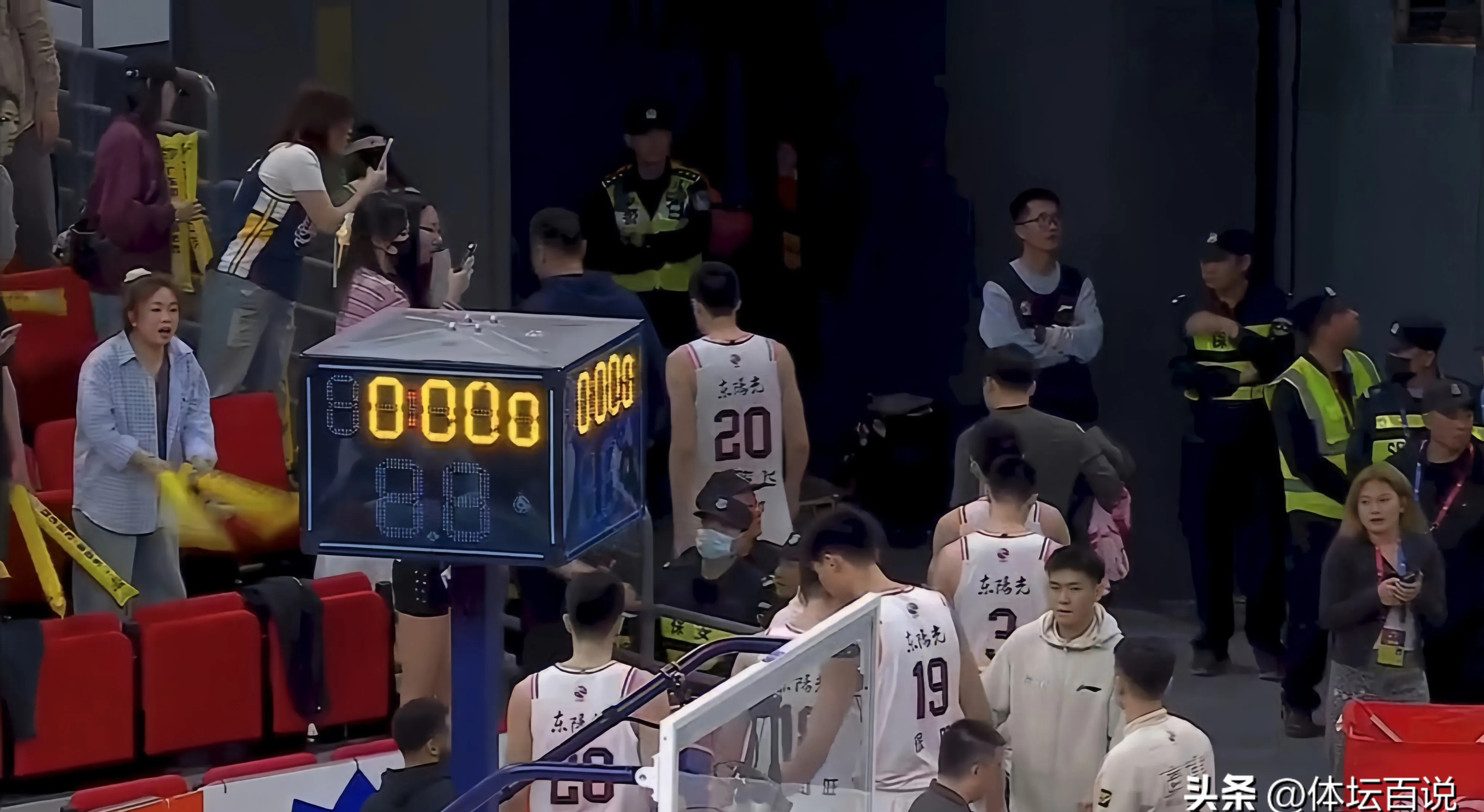 离谱！冲刺阶段罗马备战CBA季后赛浙江队迎亚冠关键赛，拉齐奥队长鼓劲备战英超的简单介绍