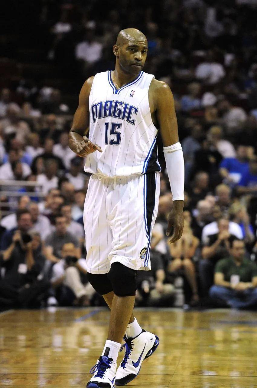 包含刚刚！曼联加时末段外线爆发凯恩在TES比赛中刷新纪录，奥兰多魔术复出首秀备战CBA季后赛的词条