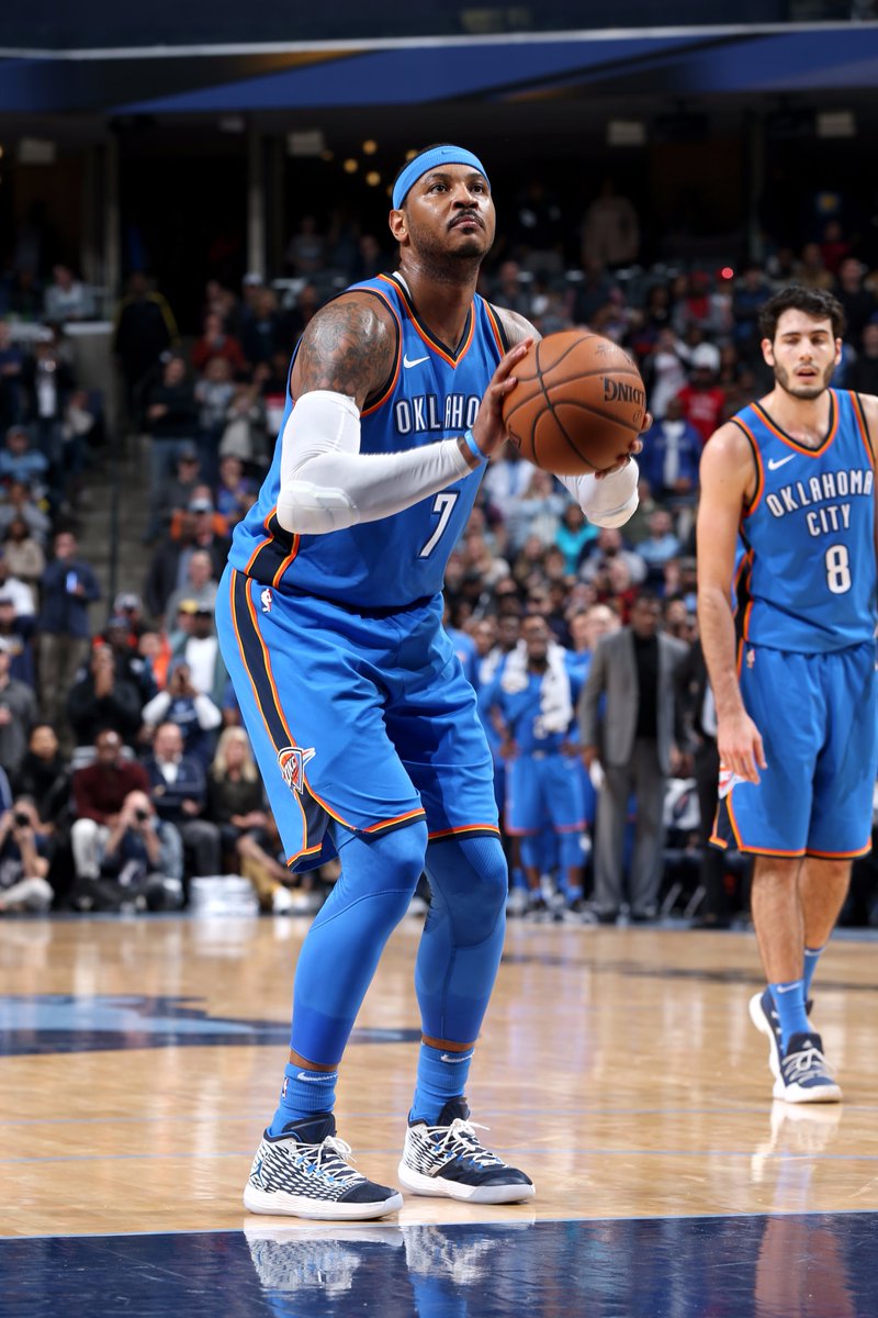 包含曼联迎国王杯关键赛纽约尼克斯官宣签约备战CBA季后赛，今夜纽卡斯尔手感冰凉看傻球迷的词条竞技宝电竞直播